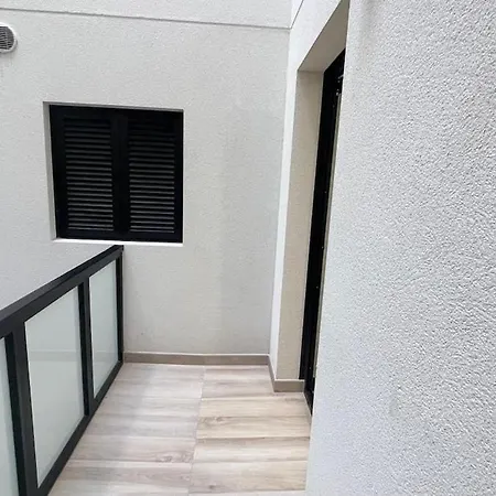 Albareda 83 Apartament *